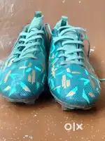 Sport shoes
