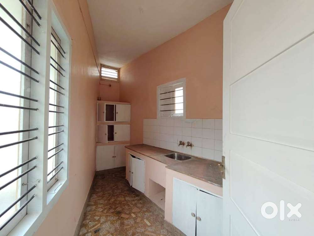 1 BHK First Floor House for Rent at Peroorkada 9000