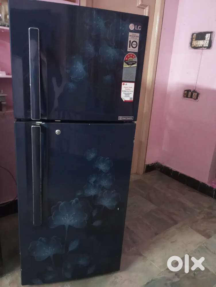 Lg 270 Liter's double door fridge. Running good