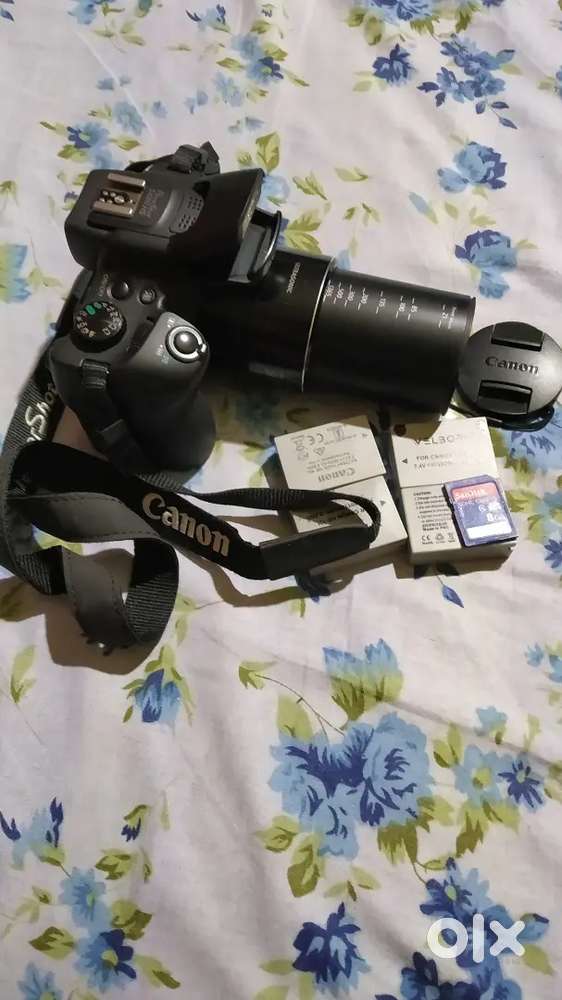 Canon SX 60 HS camera