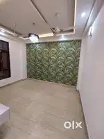 3 bhk new indipendeant floor park fesing flet available in vasundhra g