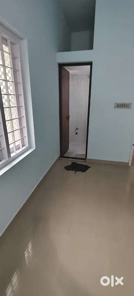2bhk independeat house for rent at varapuzha