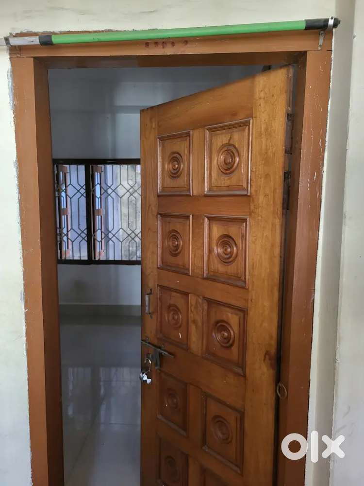 2 BHK FLAT FOR RENT IN HAKIMPARA NEAR KHALAGHAR MORE