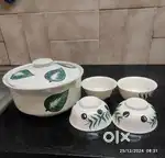 Ceramic dessert bowl with 4 cups
