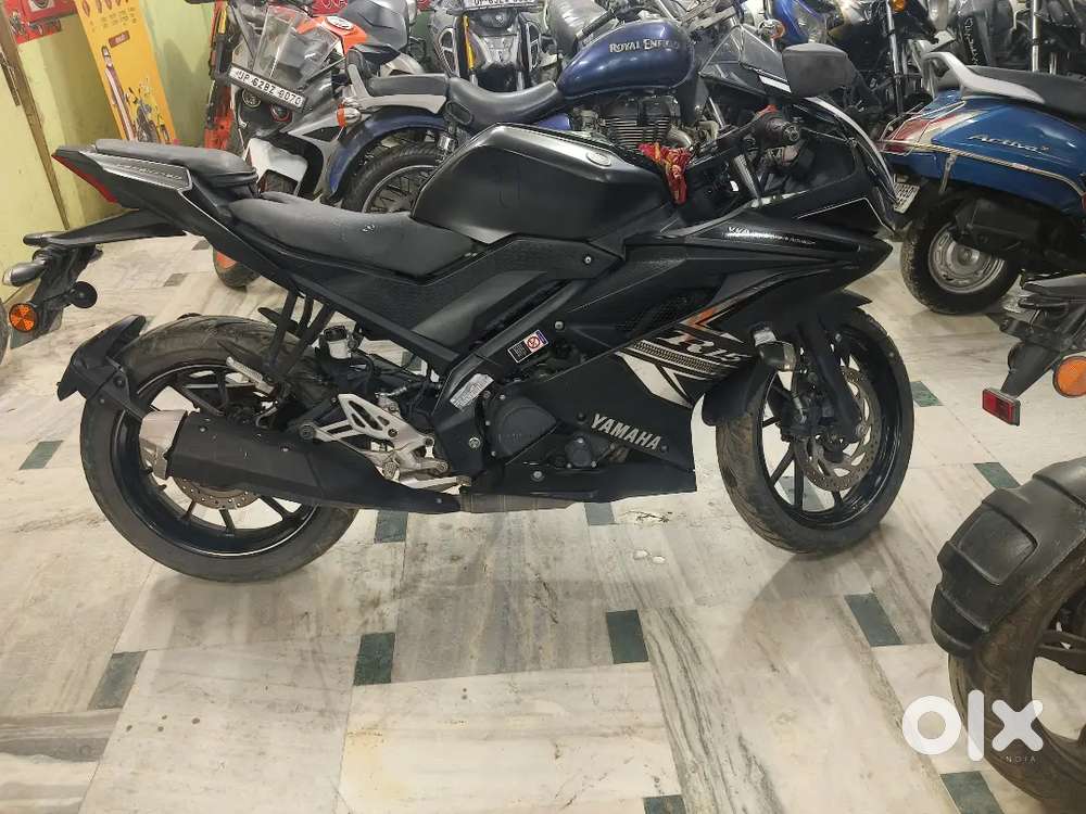 R15 एकदम न्यू कंडीशन मात्र 25000 डाउन पेमेंट देकर फाइनेंस कराएं