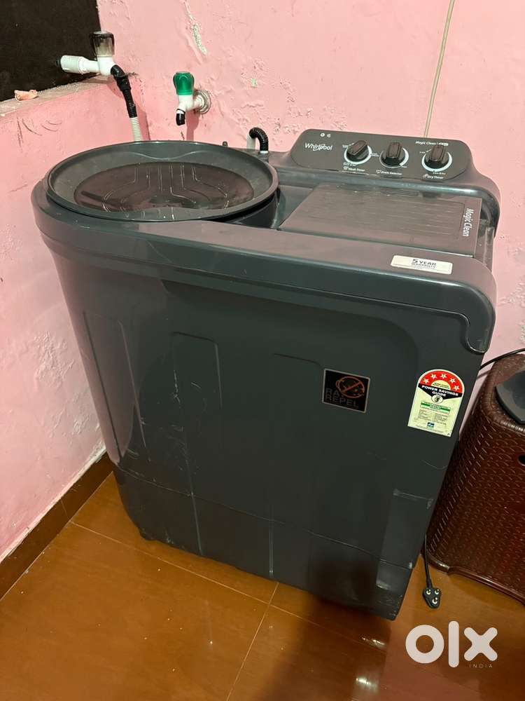 Semi automatic washing machine