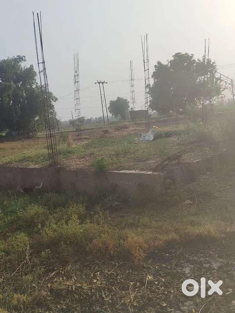 Rs pura badila plot 5marla with planth with piler new plot 10fit rasta