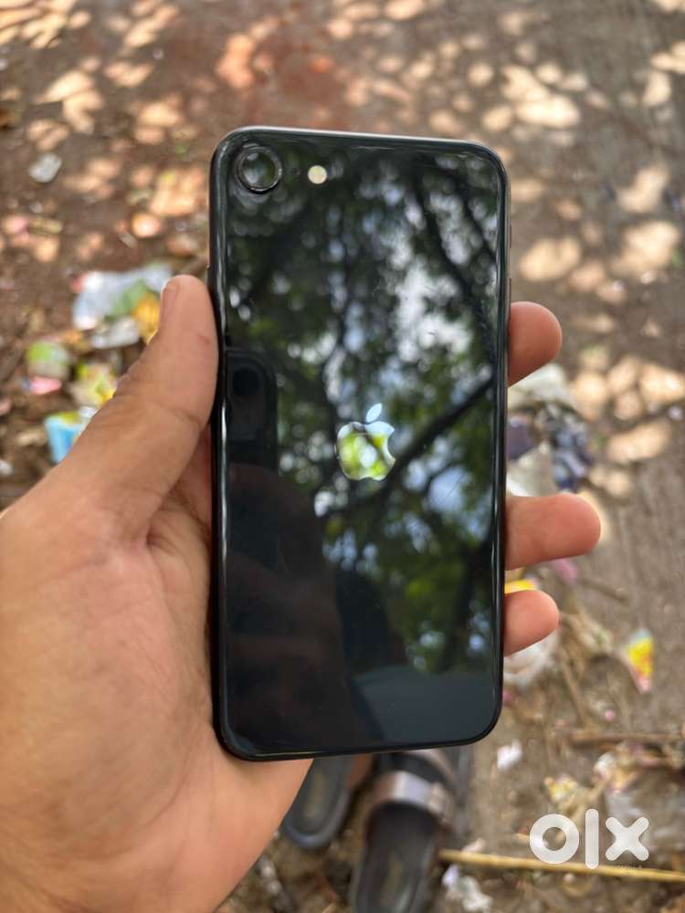 Iphone se 2 black and red