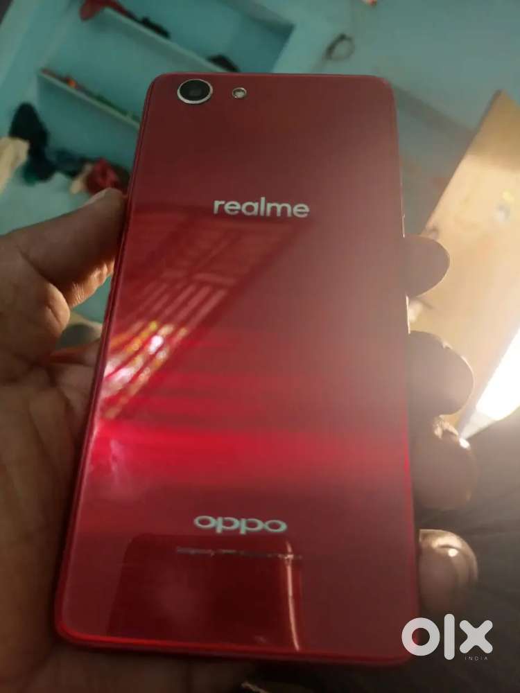Realme 1 mobile(6/128)gb