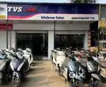 Company name T.V.C. ऑफिस के स्टाफ में कुछ लड़के और लड़कीयो की