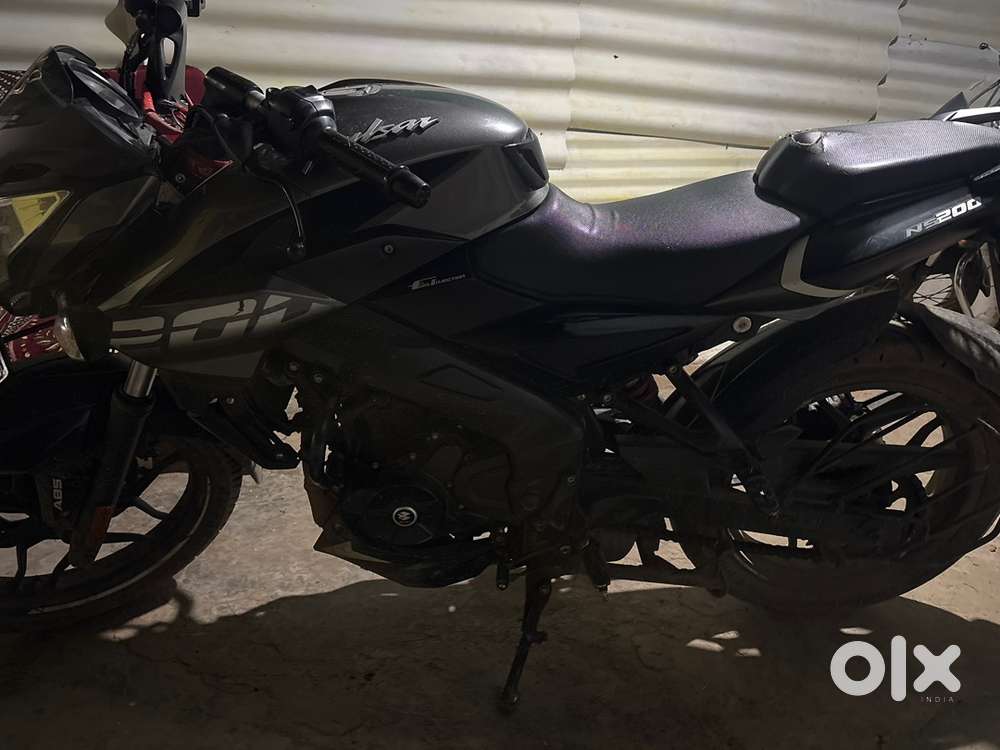 Bajaj pulsar NS200