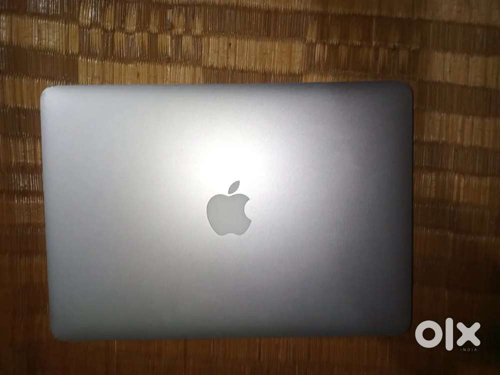Apple macbook pro i5,16gb 256gb
