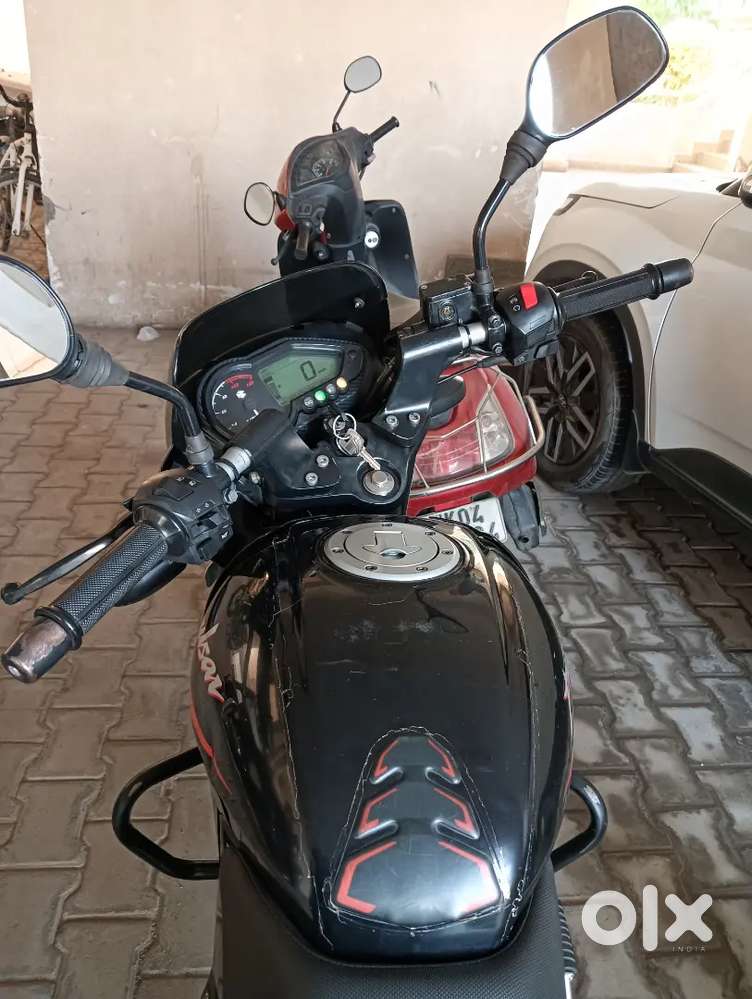In good condition ( Pulsar 125 )