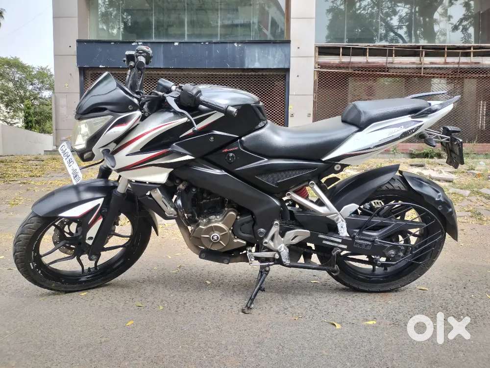 Bajaj Pulsar ns200 bs3