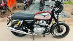 Royal Enfield bullet interceptor 650 bs6 come model