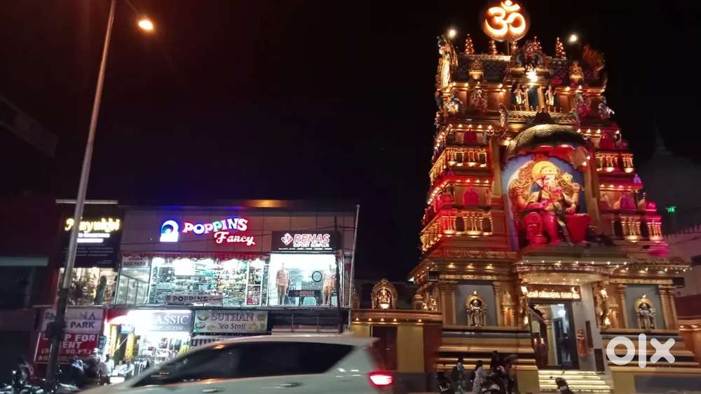 Need a sales girl for a fancy shop. Time: 9:30 am to 8:30 pm