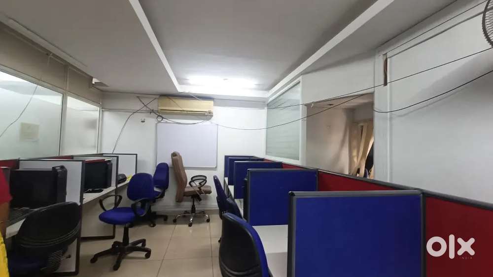 15 Workstations 1 Cabin plug and play office for Rent