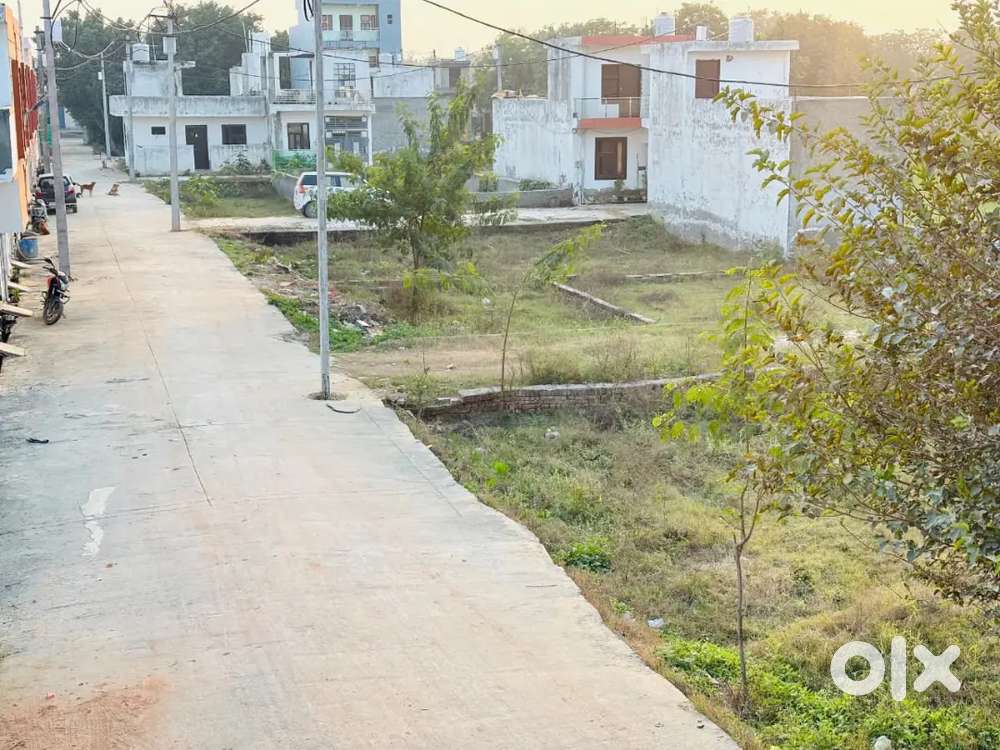 On road plot in Noida Extension 70% loan ke sath