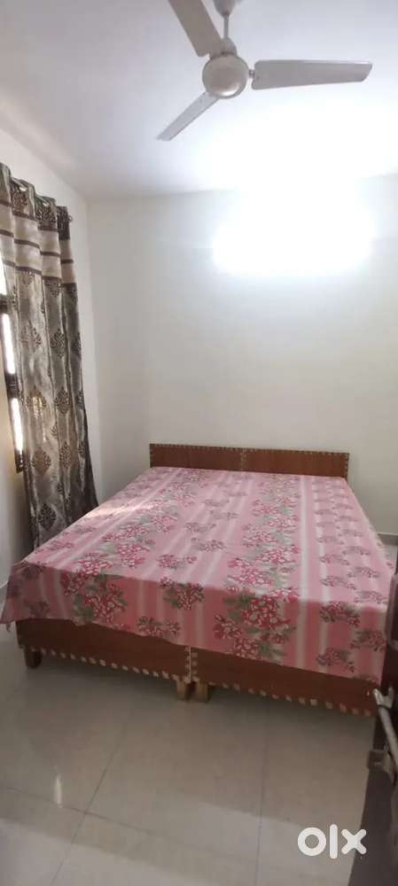 1BHK Semi-Furnished Flat with Double Bed for Rent in Dwarka Mor