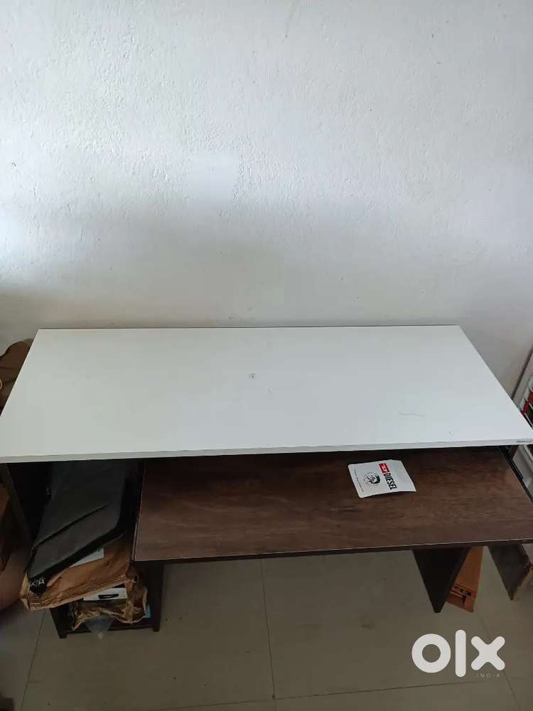 Computer Table