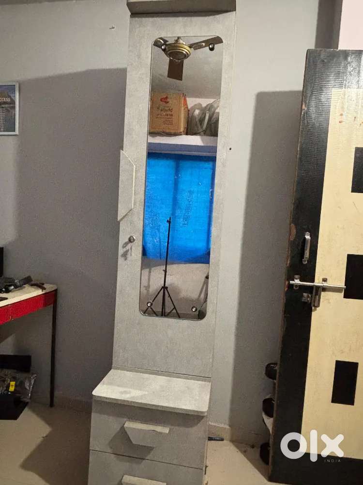 Dressing table and computer table