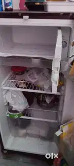 Samsang single door fridge for 7999 only -RA18MHWR1/XTL