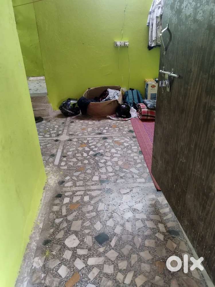 Student , bachelor only boys'