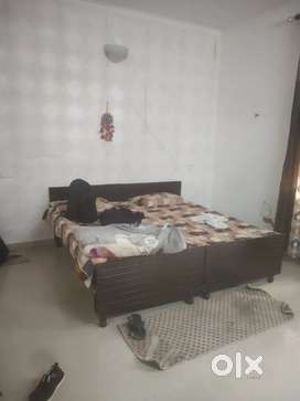 Pg and independent room for girls