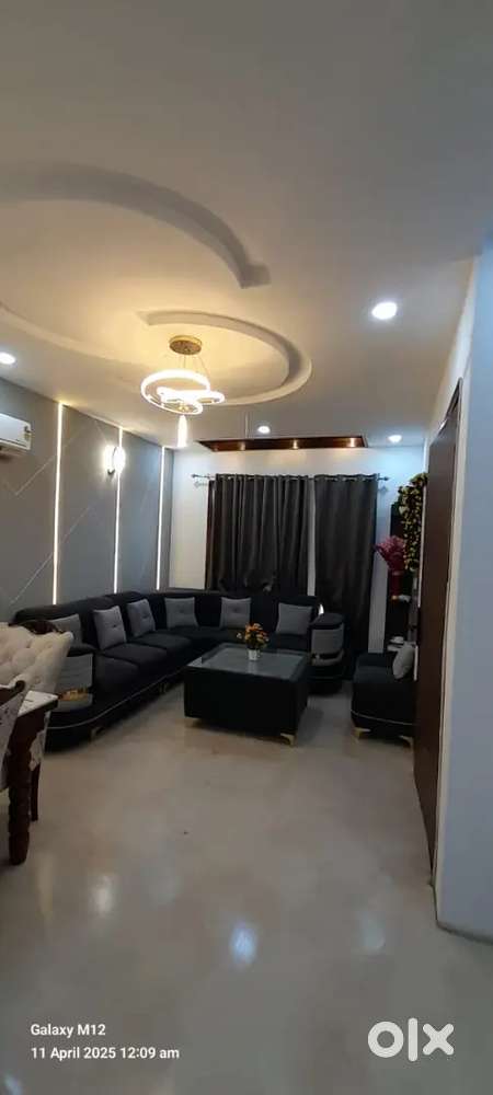 For sale 110 gaj house near jalvayu tower sector 125 sunny enclave