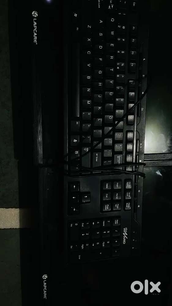 Dual display computer set-up