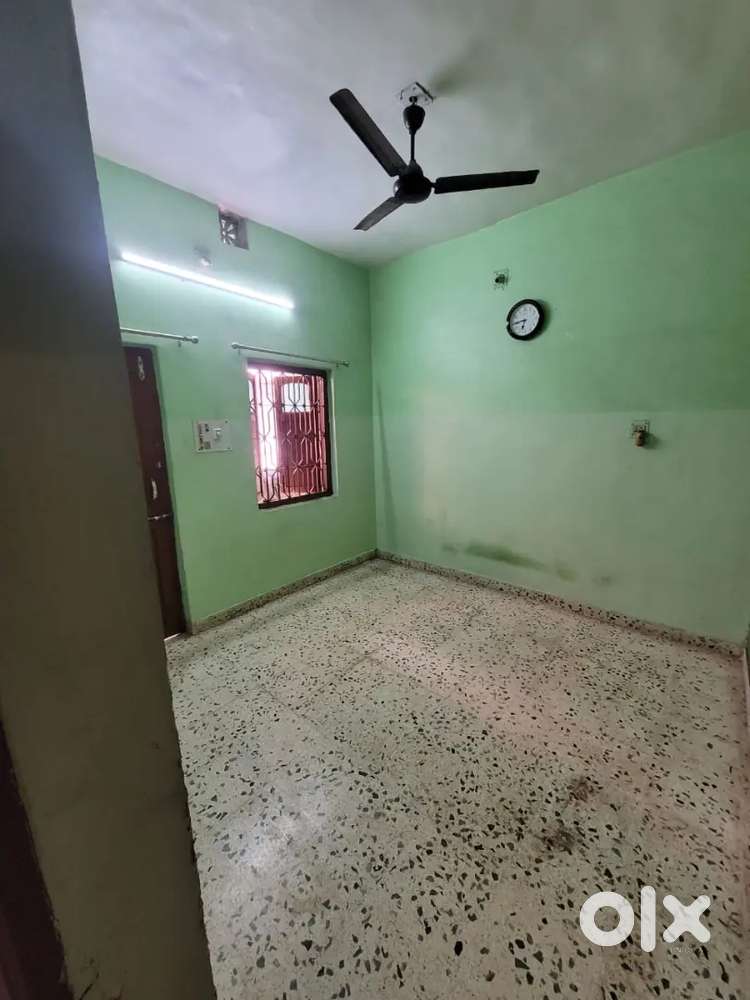 1 bhk 2 bhk tenament graund floor semi furnished