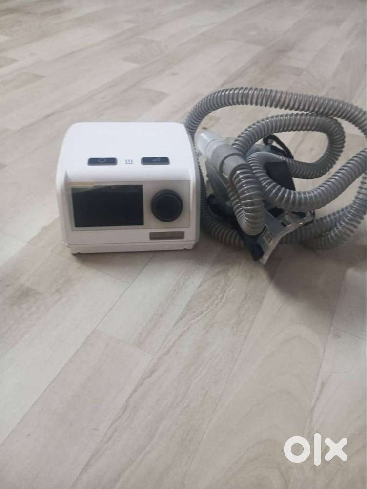 A CPAP (Continuous Positive Airway Pressure)