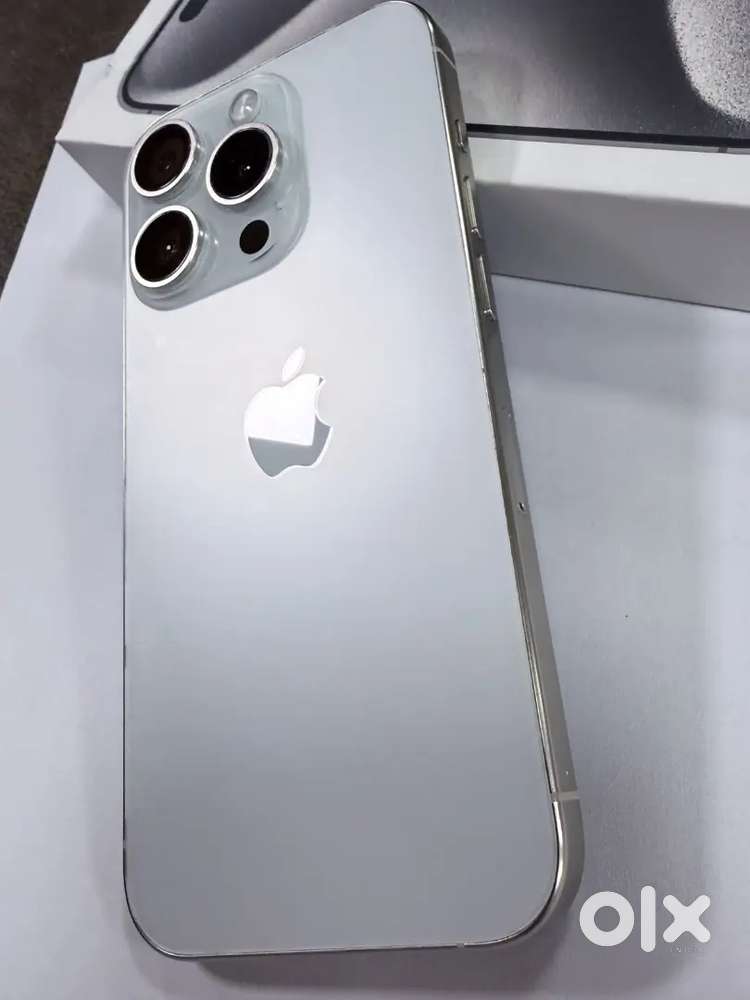 IPhone 15 pro white colour 256gb 100% condition fixed rate battery 96%