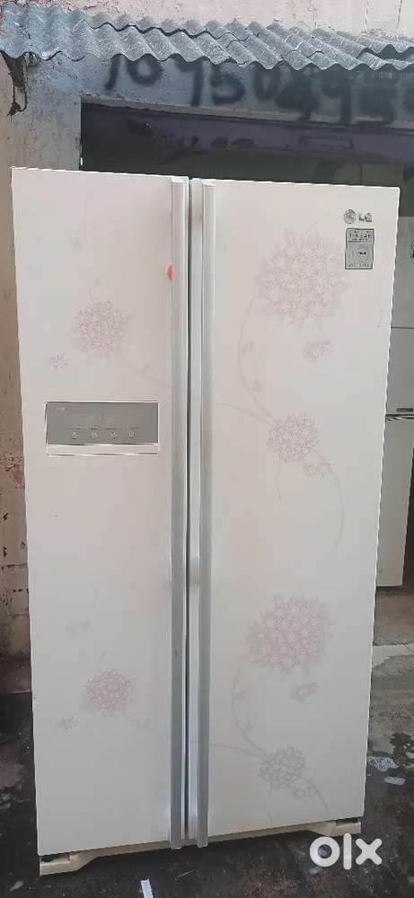 Sumsungs refrigerator perfect condition  santosh nagar