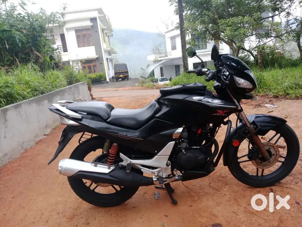 CBZ XTREME BLACK COLOUR SHOWROOM CONDITIONS SMOOTH RUNNING CONDITION