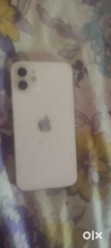 iPhone 12 white