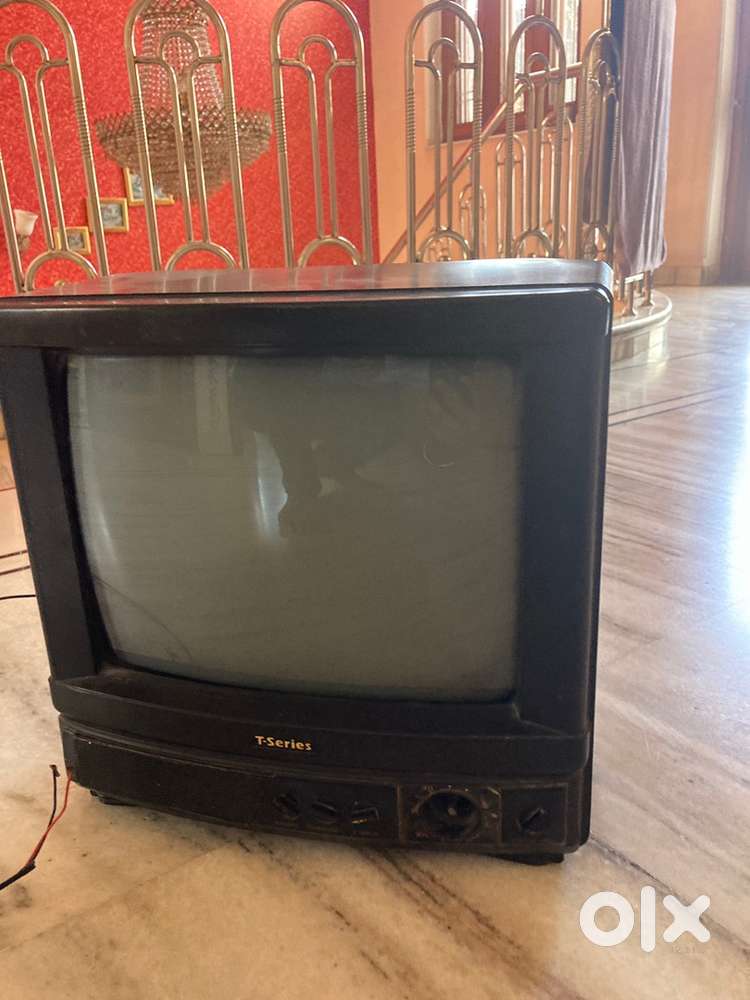 T series vintage black and white tv