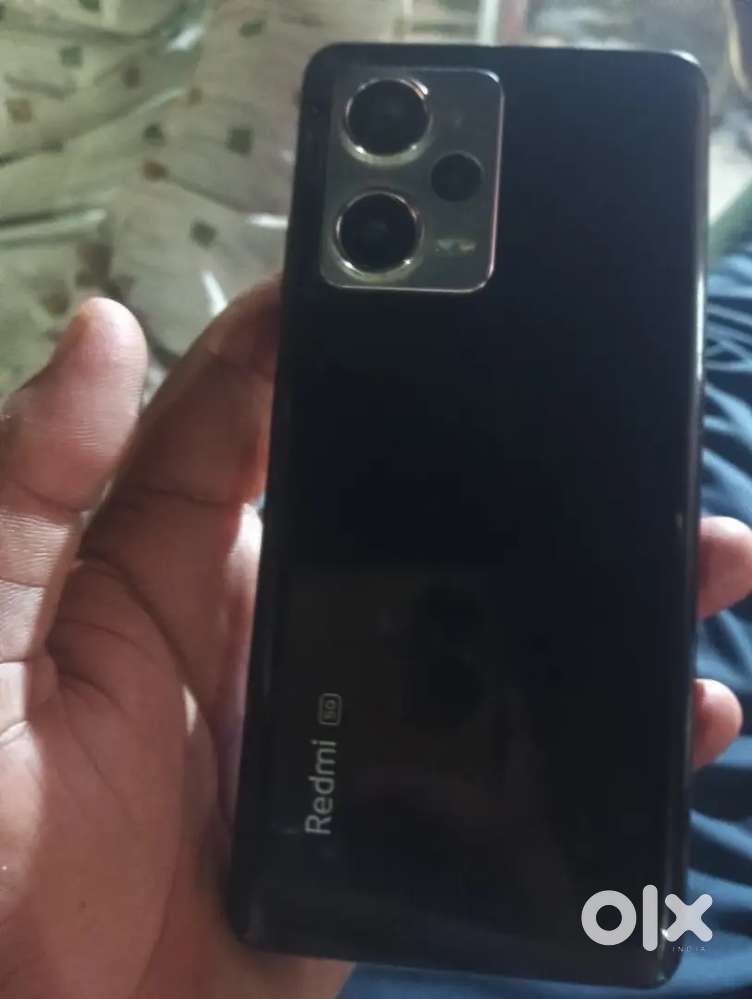 Un touch mobile h koi kami nhi h 2 month old mujko passa ki need h mhj