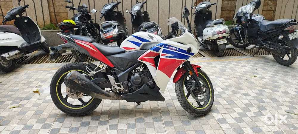 Honda CBR 250R ABS(2014)Tri-Color  Excellent Condition Ready to Ride
