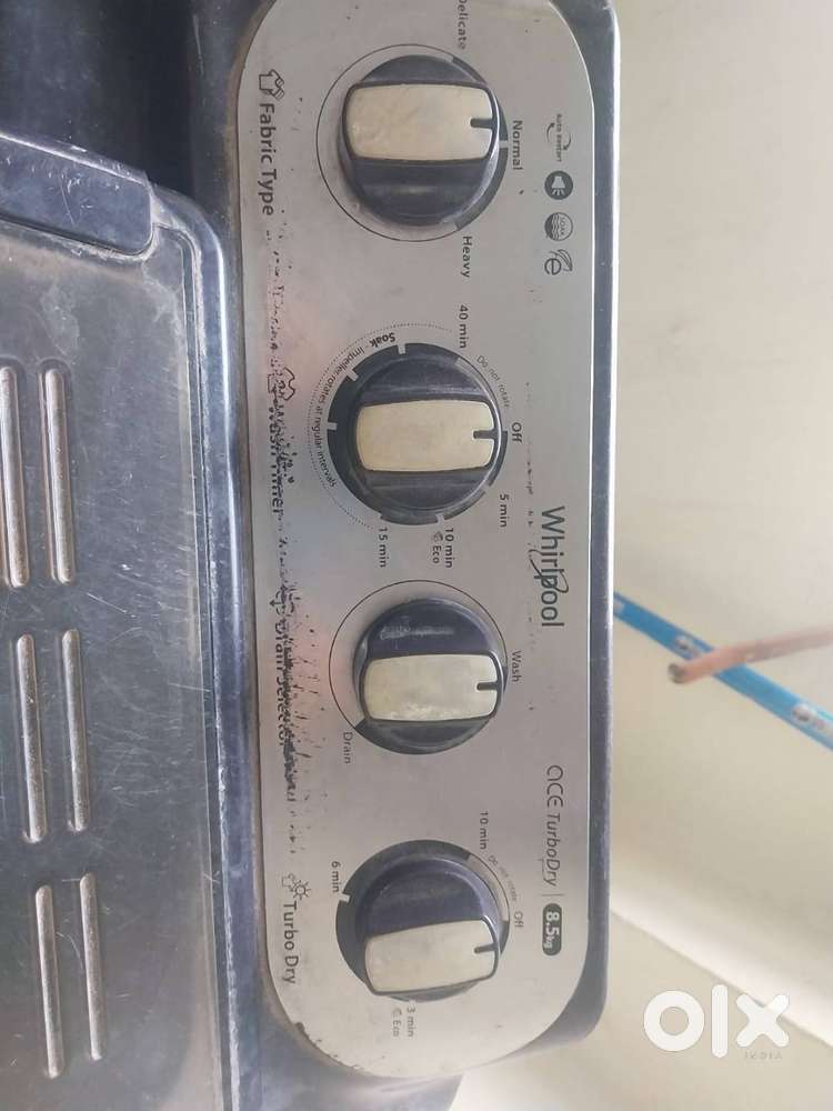 Semi automatic washing machine