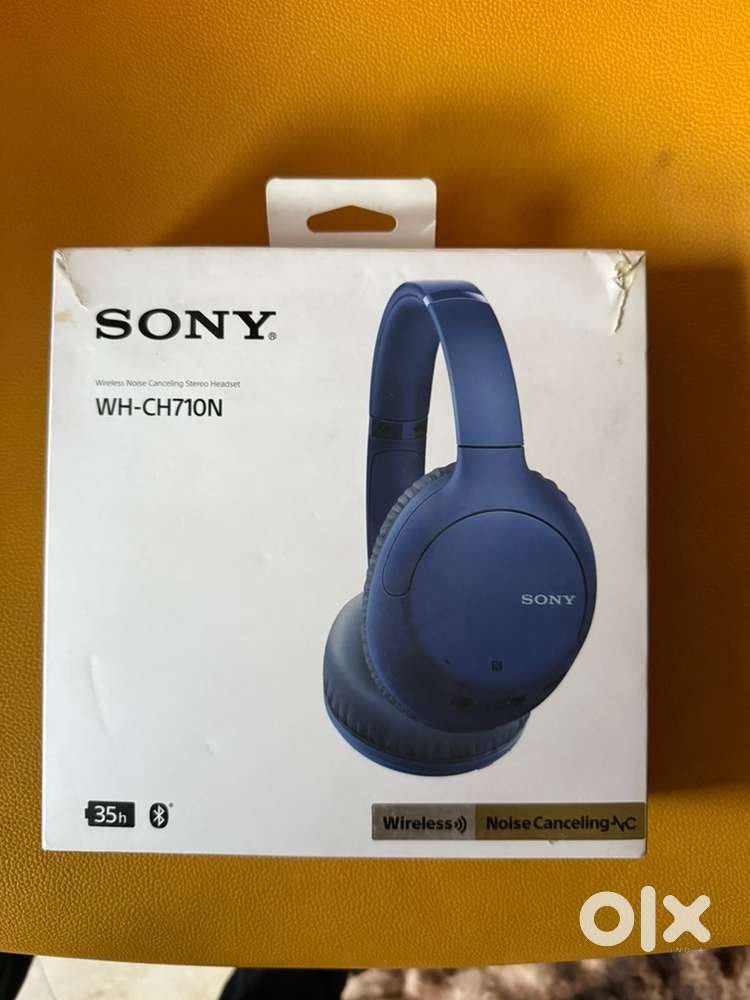 Sony WH CH710N with noise cancellation ( brand new just box opened )