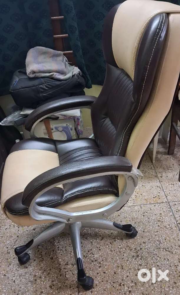 Computer chair / Office rotating chair