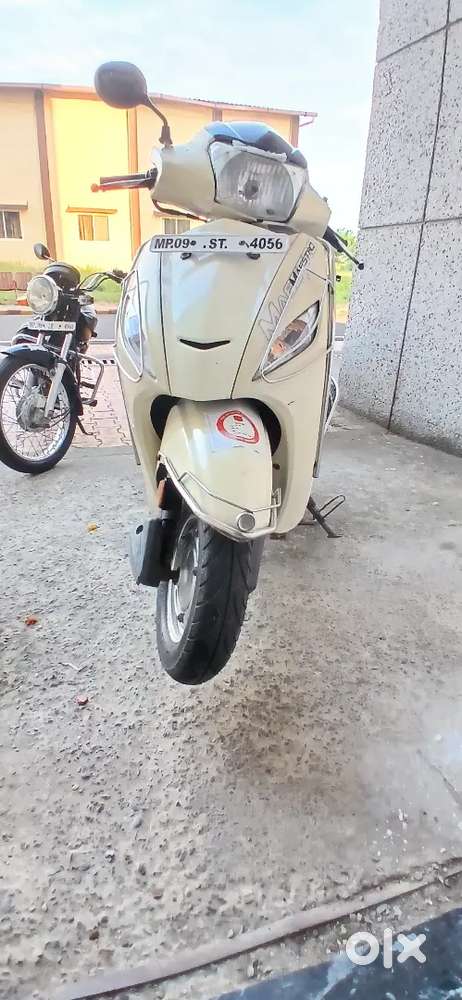 Hero maestro scooty is very good condition