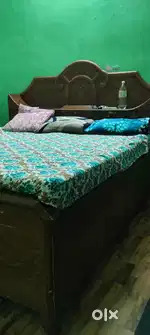Double Bed With Mattress 6x6fit