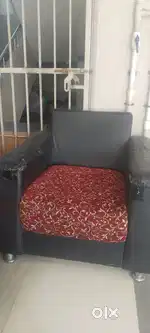 2 chairs sofa set