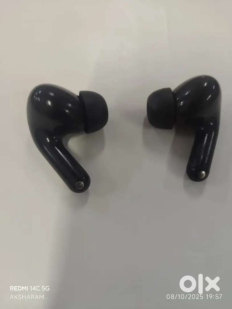 Redmi 5C ear buds-45 days old only
