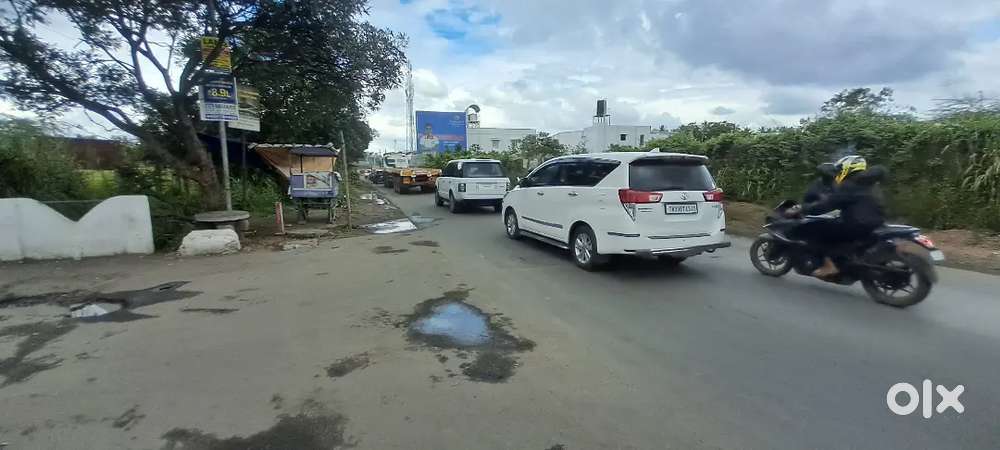 THANGAVELU NR LEMON TREE HOTEL 40 FEET ROAD DTPSITE 10 CENT FOR SALE