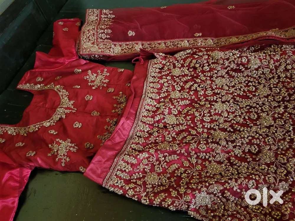 Bridal lehanga 3hours only used