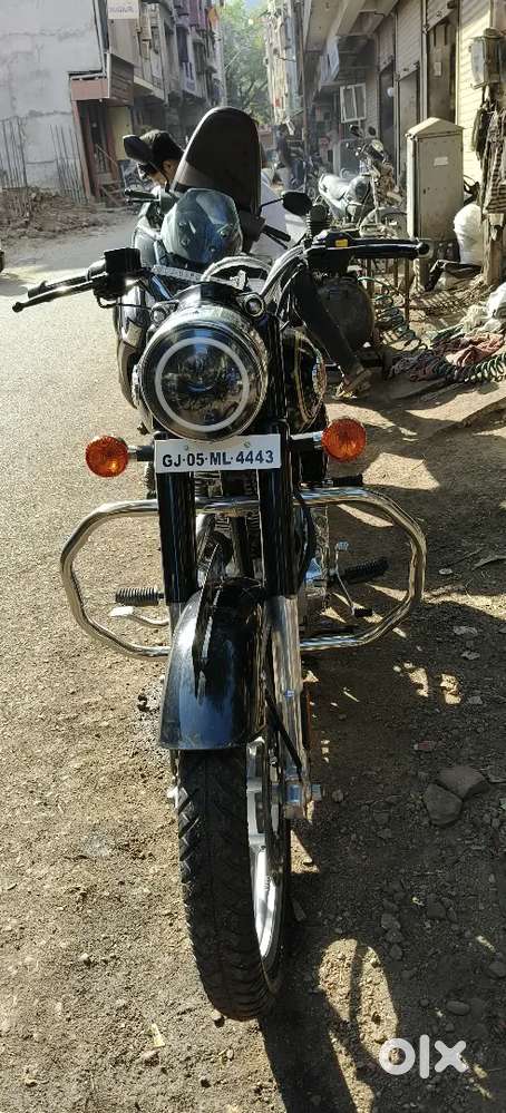 Bhai gadi me koi problem nahi hai shok pura hogaya is liya bach ra