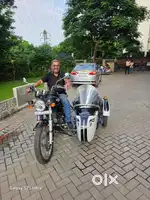 THUNDERBIRD 500 WITH SIDE CAR IMACULATE CONDITION VERY LESS DRIVEN.